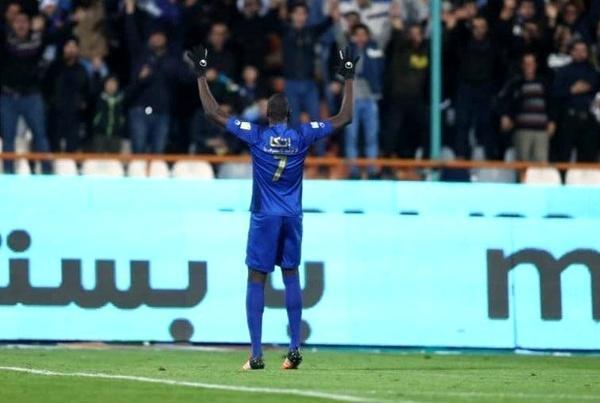 شیخ دیاباته علیه رفتار بازیکنان ایرانی استقلال