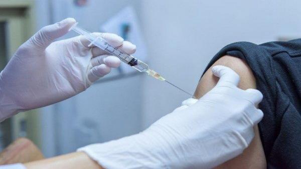 واکسیناسیون بیش از 3هزار بیمار مبتلا به سرطان در مشهد