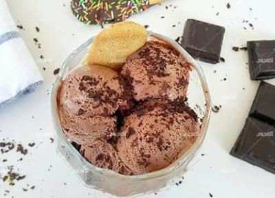 طرز تهیه بستنی شکلاتی اسکوپی خانگی با بافت خامه ای؛ آسان و سریع