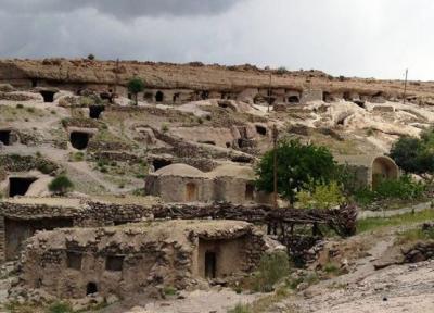 روستای صخره ای 3 هزار ساله میمند کرمان